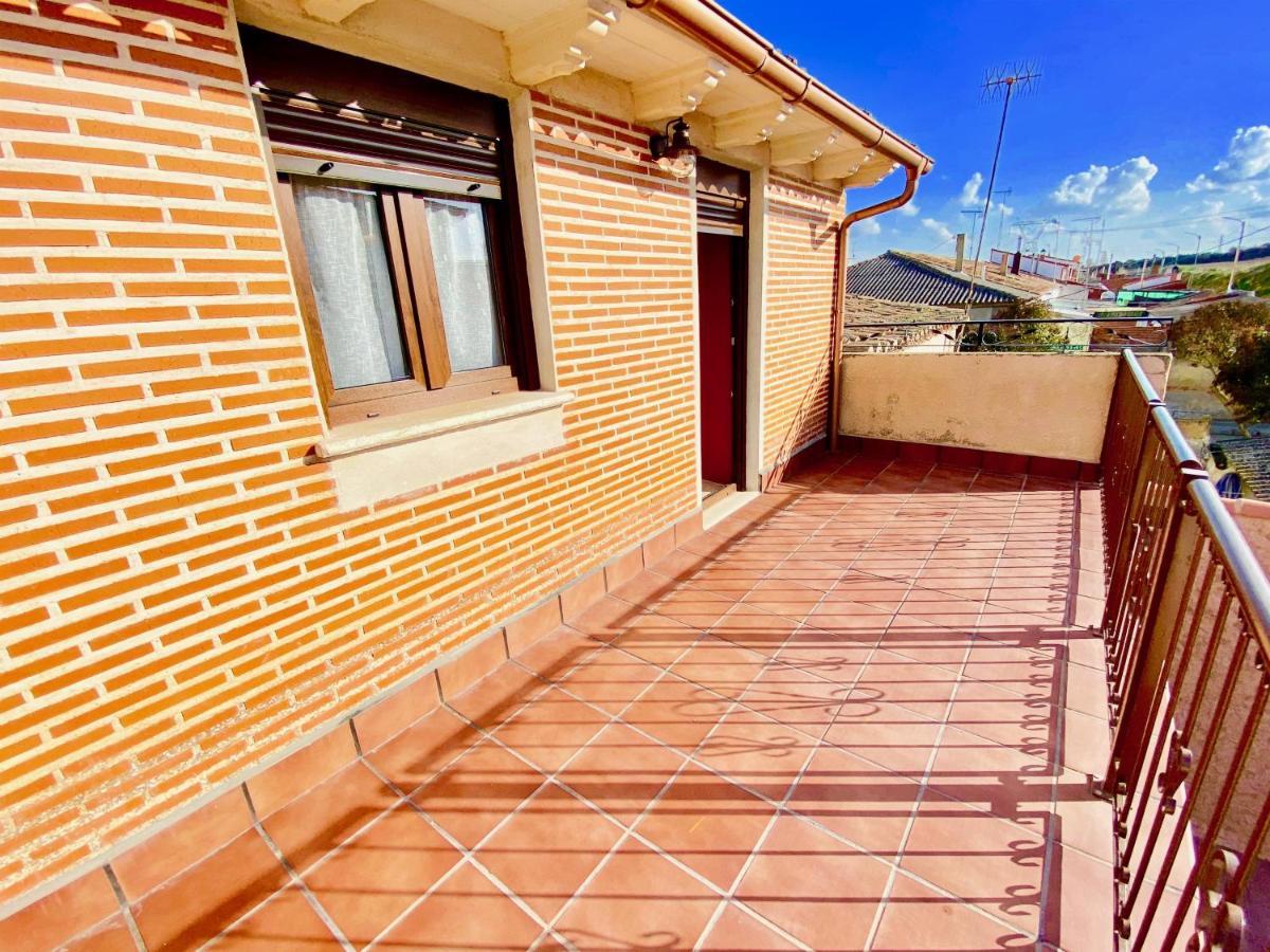 La Parada de Jimena-Casa rústica rodeada de bodegas en Rueda Exterior foto